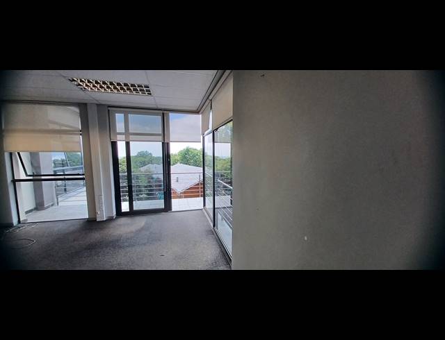 335M² OFFICE TO LET IN SANDHURST